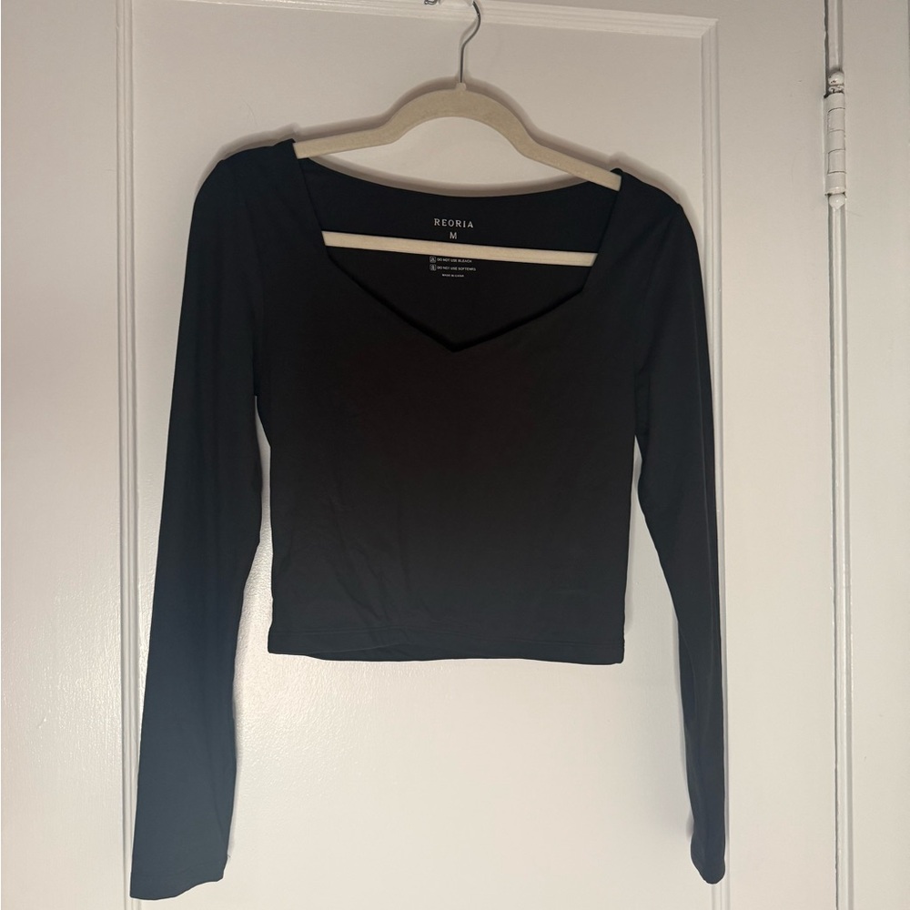 ReoRia Classic Black Long Sleeve Top